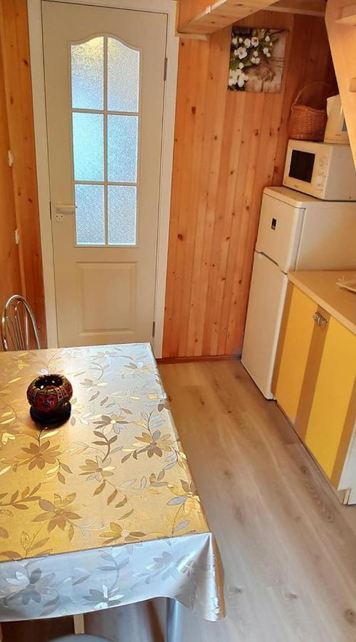Guesthouse "Nakvyne Pas Zveja" Nagliu Street นิดา ภายนอก รูปภาพ