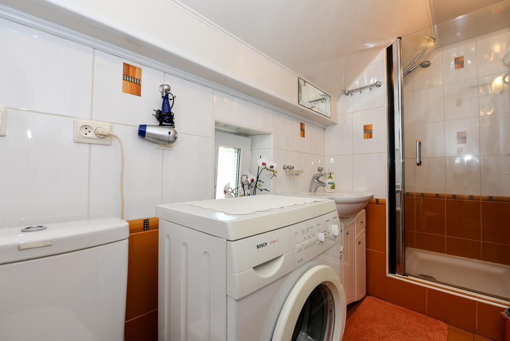 Guesthouse "Nakvyne Pas Zveja" Nagliu Street นิดา ภายนอก รูปภาพ